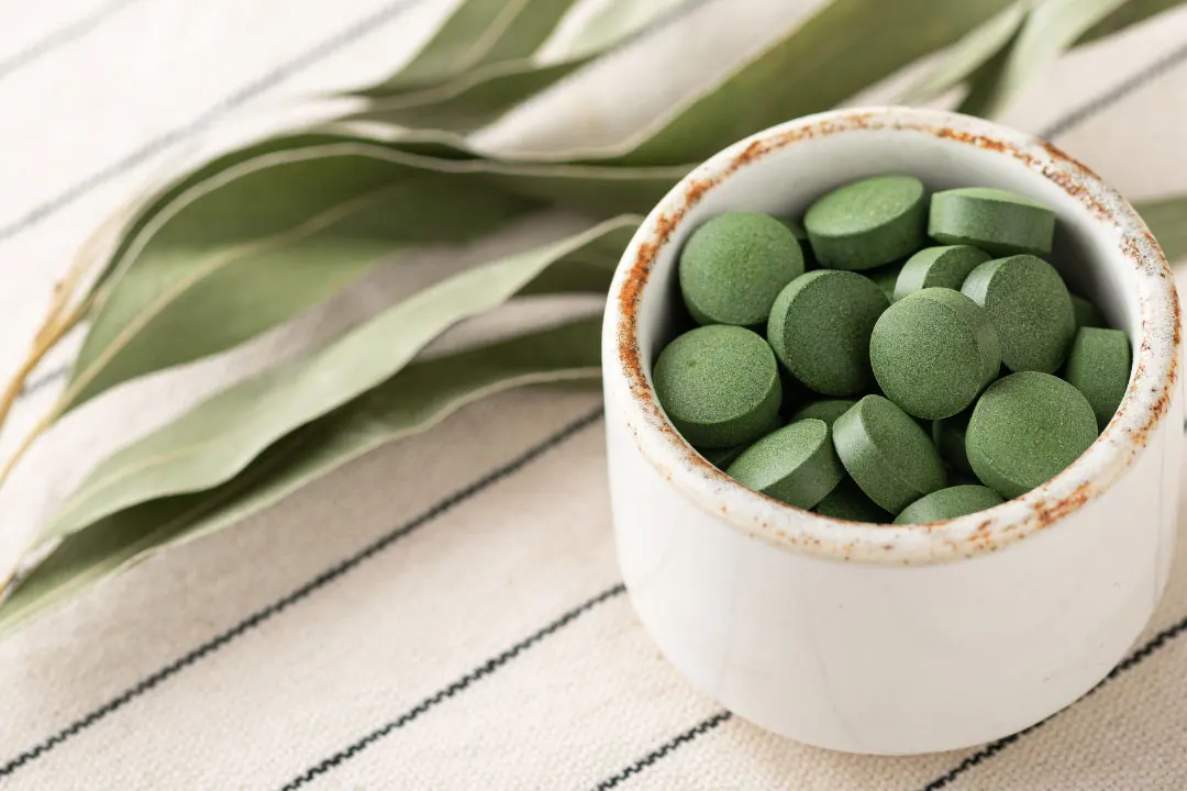 Chlorella Benefits, Dosage, Side Effects, Drug Interactions, and Other Important Information