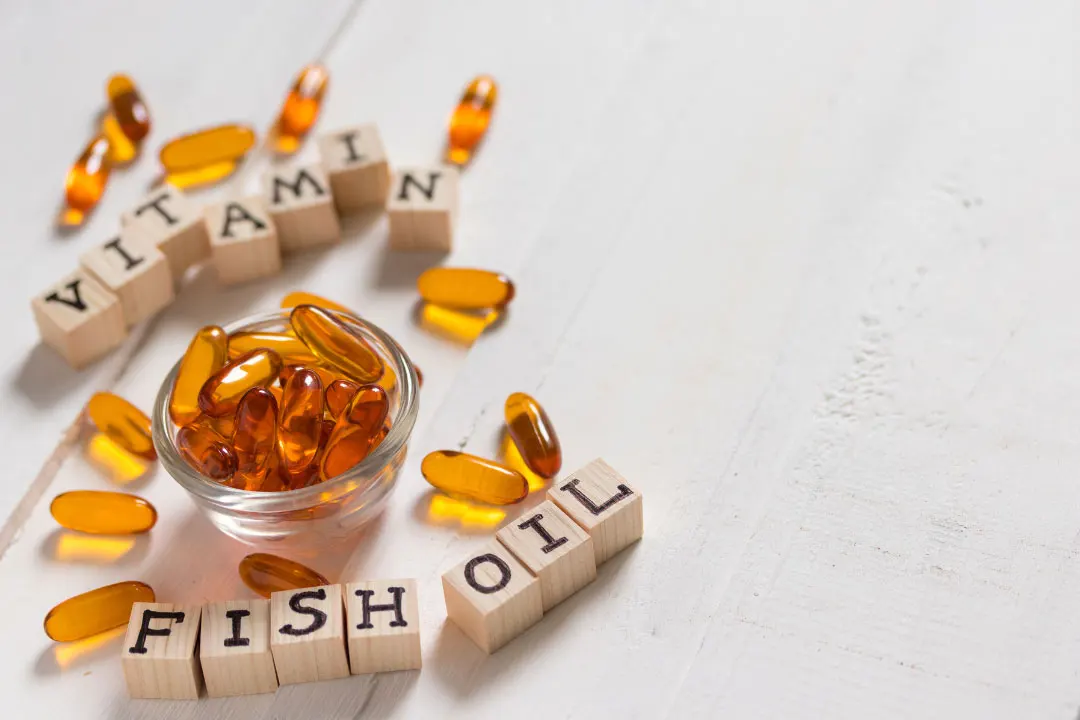 Fish Oil Benefits, Dosage, Side Effects, Drug Interactions, and Other