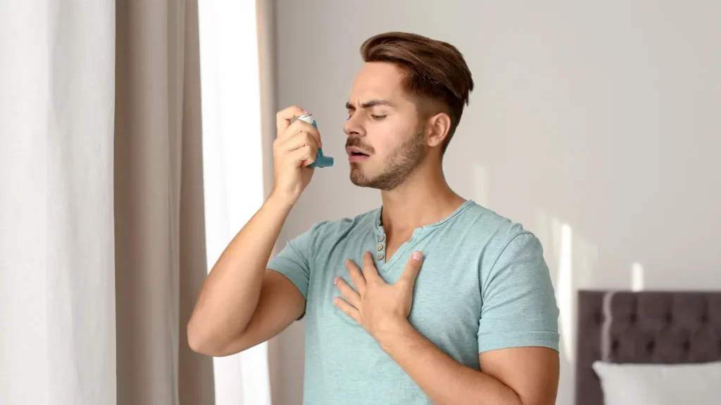 Man facing asthma problem. 